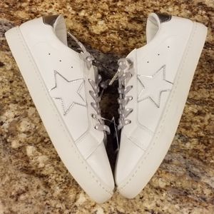 Vintage Havana Bianca sneakers.  White. NEW